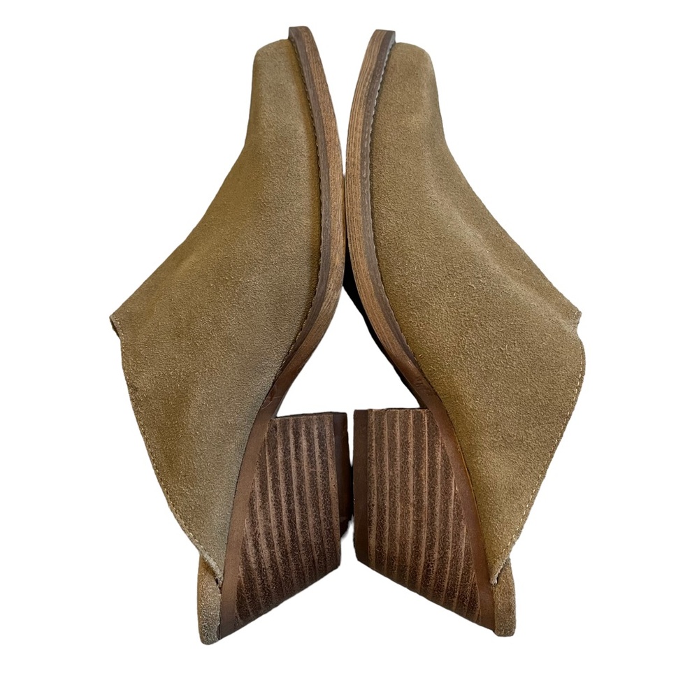 Jane and the Shoe Karissa Tan Suede Mule, Sz 6 - Picture 10 of 14
